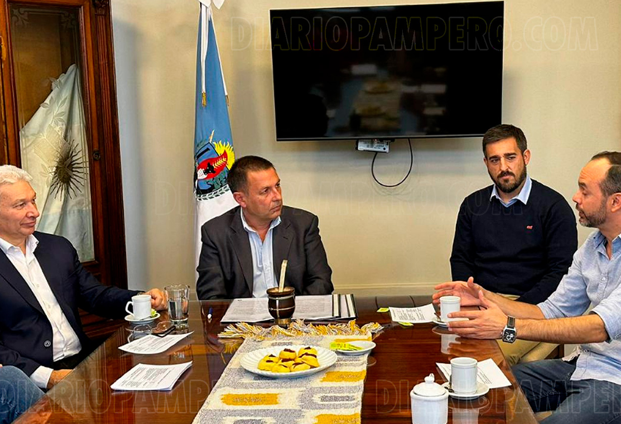 Reunión de funcionarios