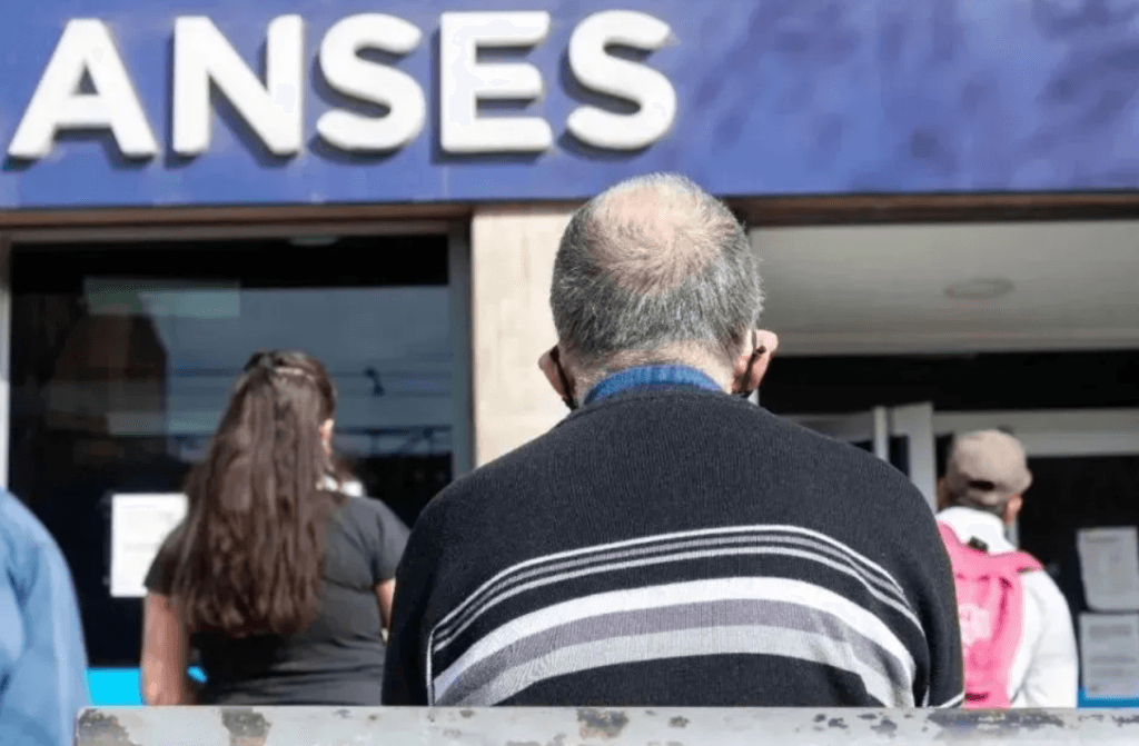 Jubilaciones: confirman nuevo bono de $70.000 para mayo