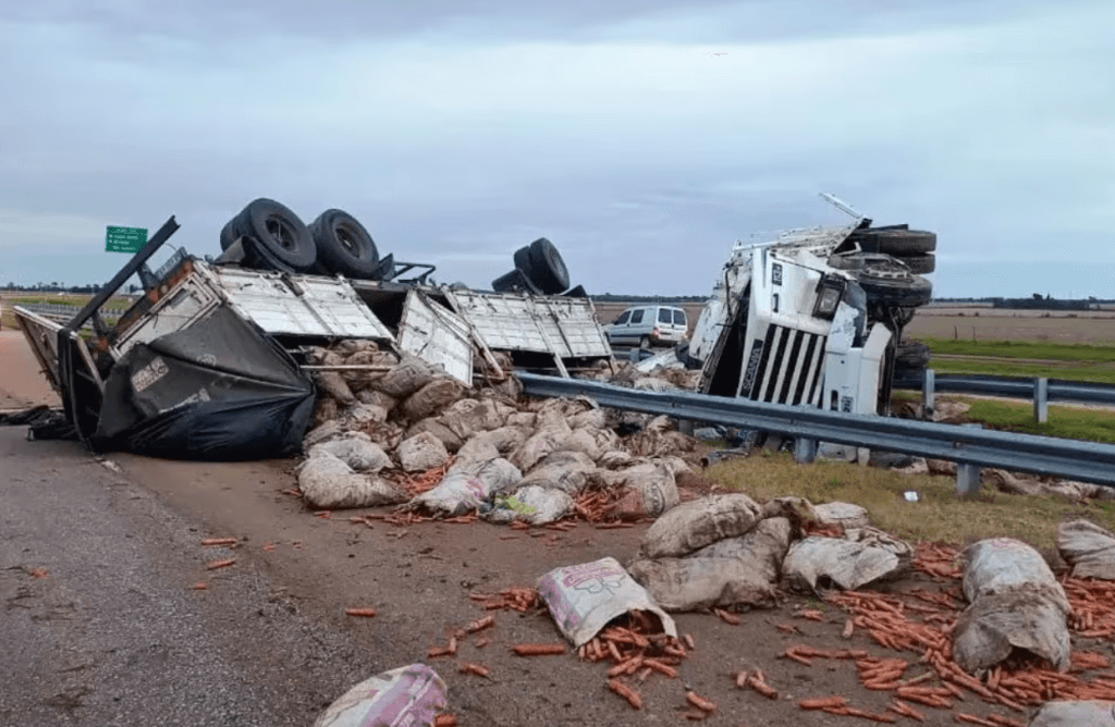 Vuelco de camión deja heridos en Córdoba