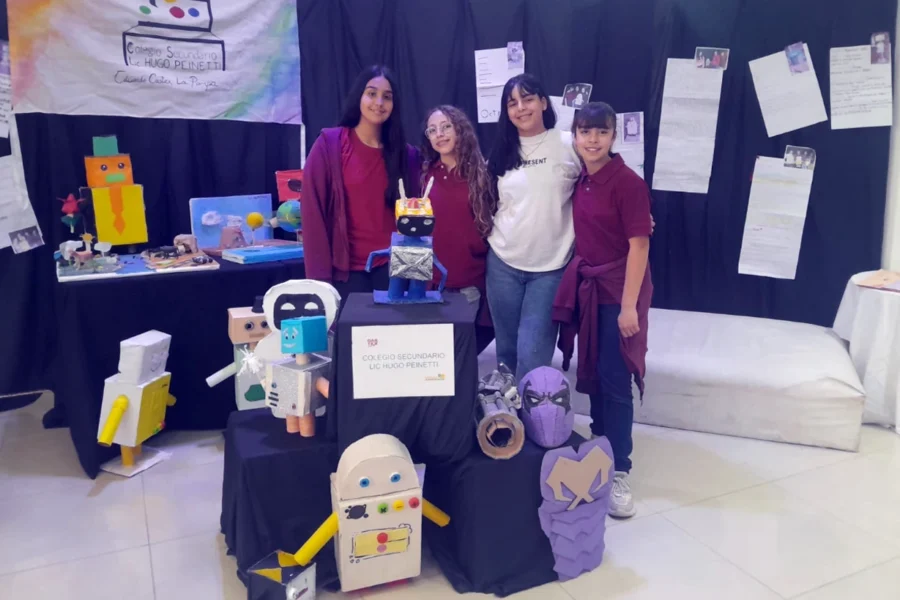 Alumnos del Colegio Lic. Hugo Peinetti participaron en la Segunda Feria Ambiental