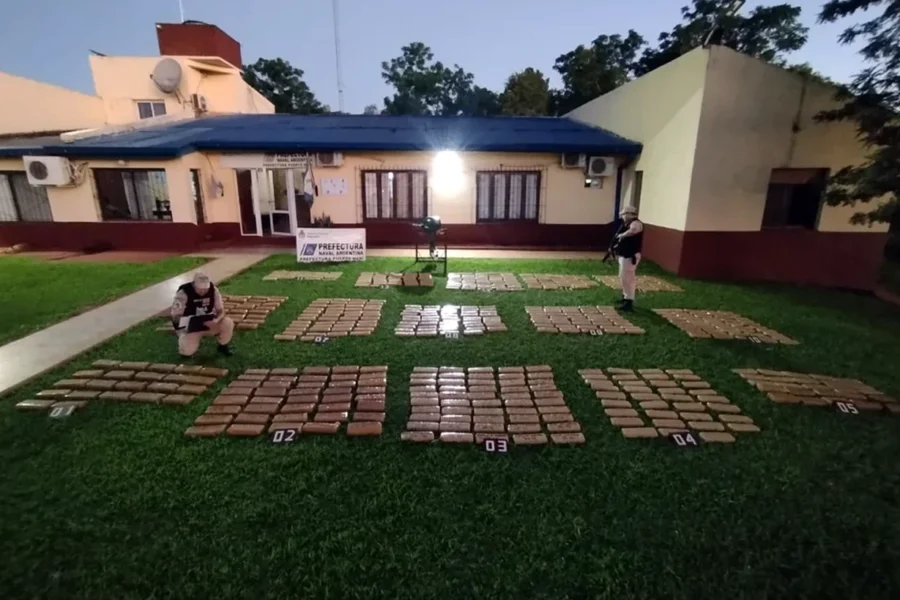 Prefectura Naval frustró el ingreso de más de 400 kilos de marihuana en Misiones