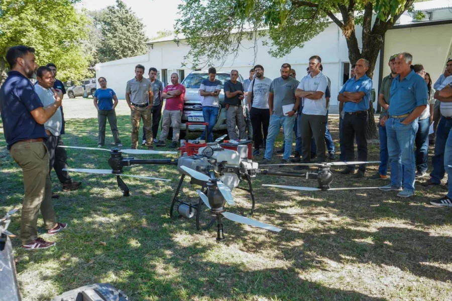 Santa Rosa en una jornada técnica sobre pulverización con drones