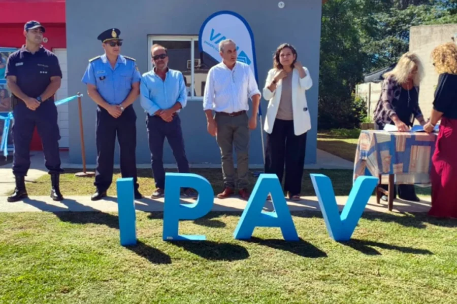 Embajador Martini sumará cinco viviendas de servicio para fortalecer la presencia policia