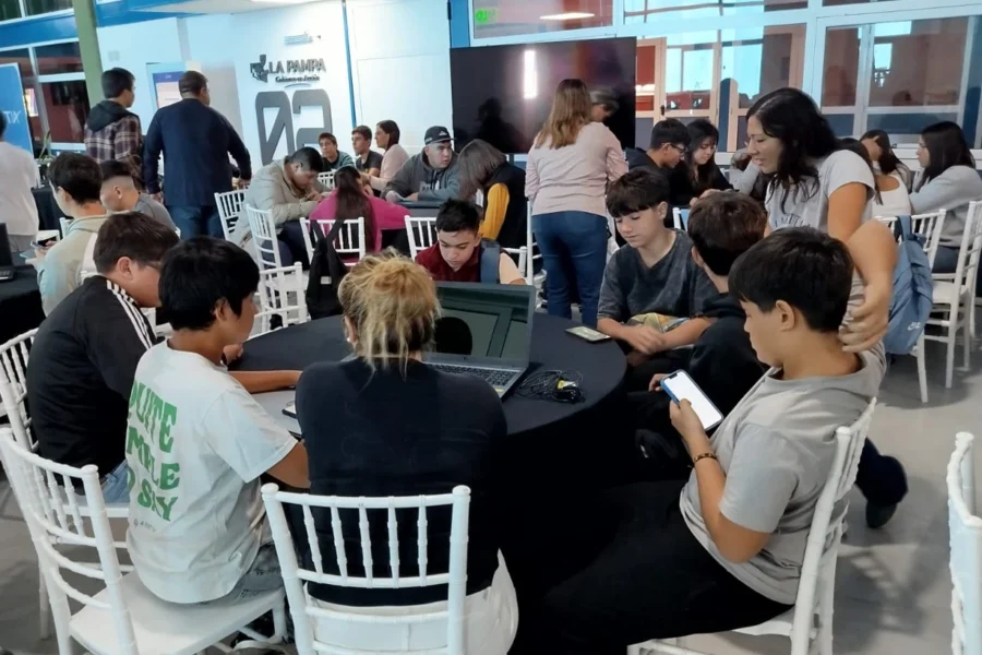 Más de 160 jóvenes participaron del inicio de Código Pampa en General Pico