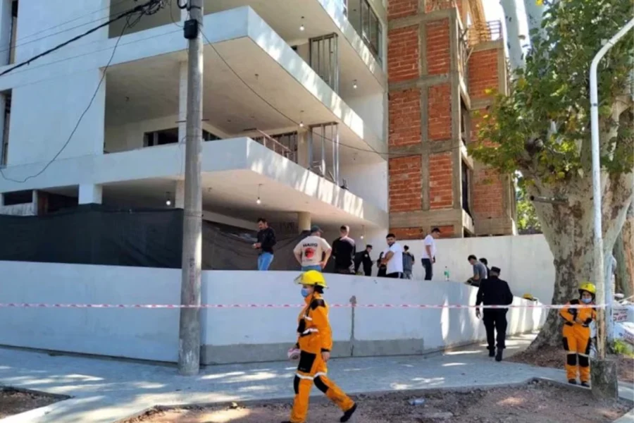 Hallan el cuerpo de un obrero oculto en una pared
