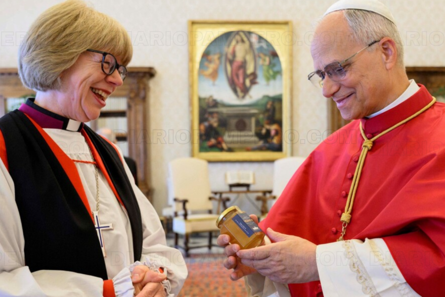 Histórico: el Papa León XIV junto a primera mujer arzobispa