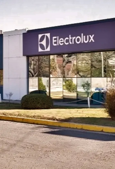 Electrolux cesa producción de heladeras y despide cien operarios