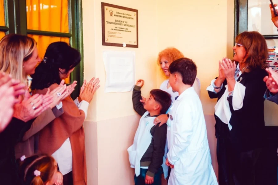 La comunidad de Agustoni celebró los 100 años de la Escuela Nº 161