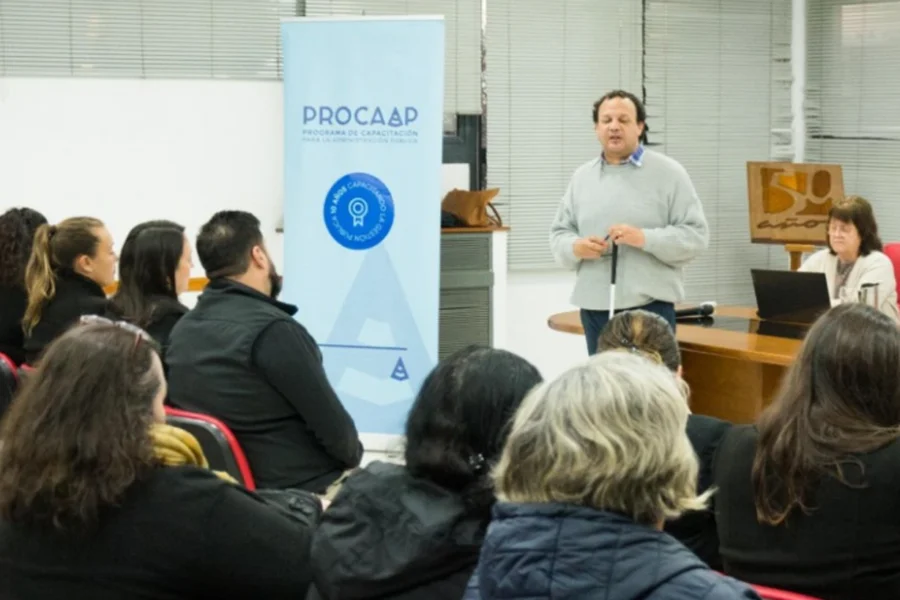 Capacitan a agentes públicos pampeanos en discapacidad y derechos humanos