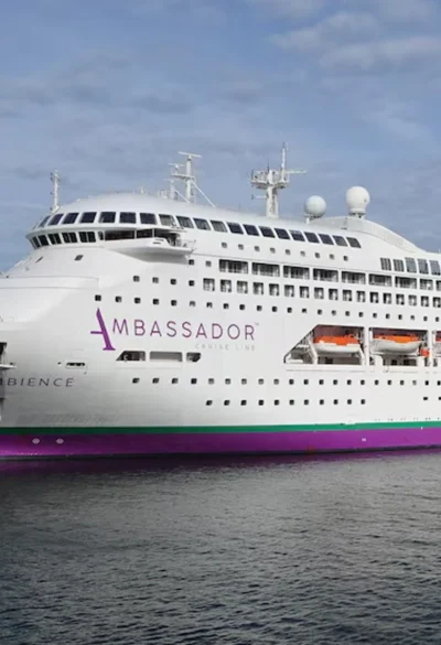 Más de 1.700 personas permanecen confinadas en un crucero tras una muerte por norovirus