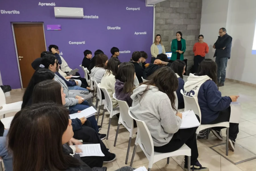 Estudiantes de Victorica accedieron a una jornada sobre emprendedurismo