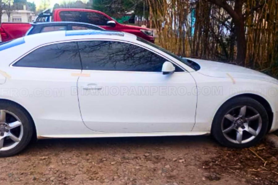 Detienen a conductor de un Audi A5 tras persecución policial