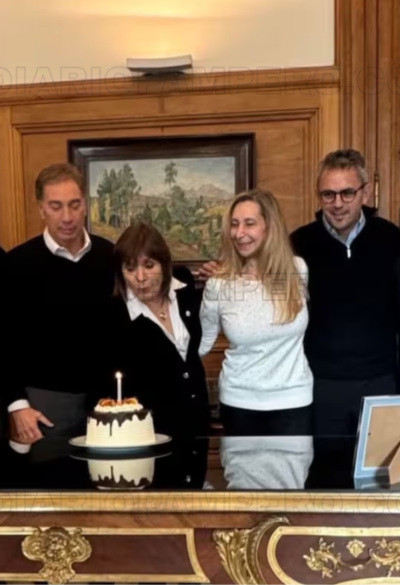 Milei  suspende reuniones de gabinete por interpelación a Adorni