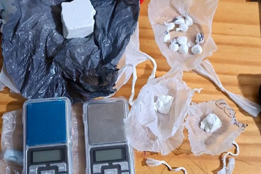 Detienen a un hombre y secuestran cocaína fraccionada en Santa Rosa