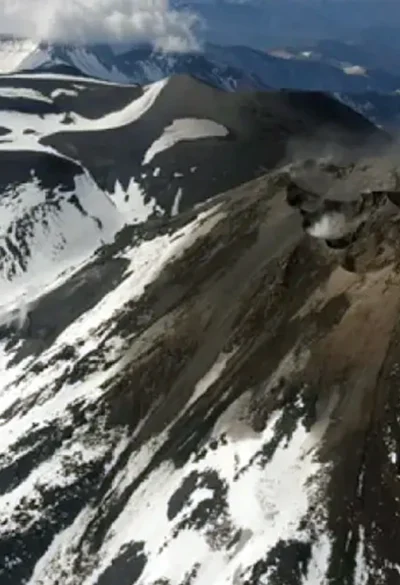 Chile declaro alerta amarilla en un volcán cercano al norte de Neuquén