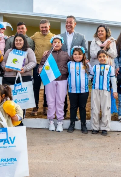 Monte Nievas entregó cuatro viviendas del Plan Mi Casa 4