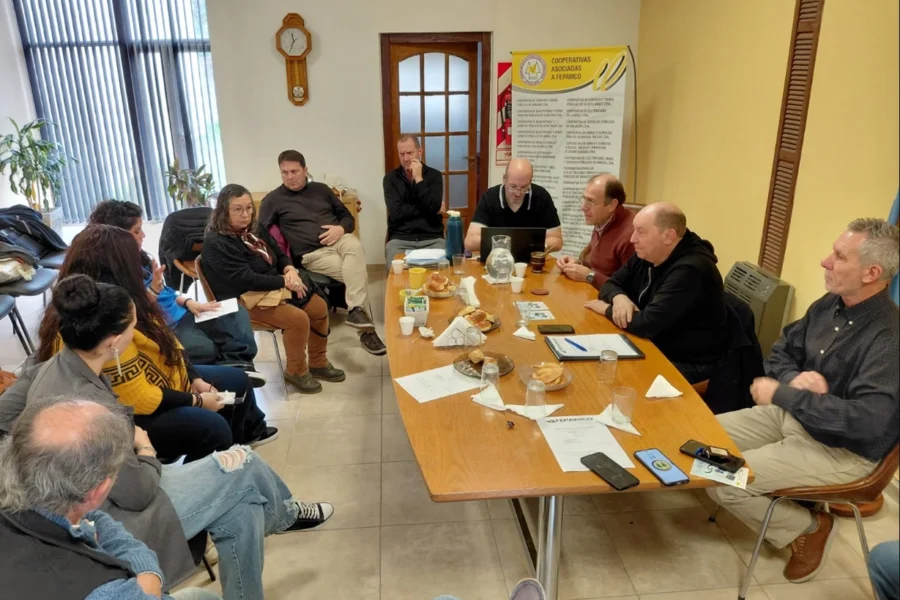 Gobierno provincial fortalece la integración entre cooperativas de servicios