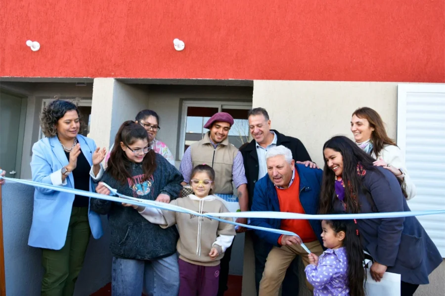 Familias de Loventuel accedieron a sus nuevas viviendas del Plan “Mi Casa 4”