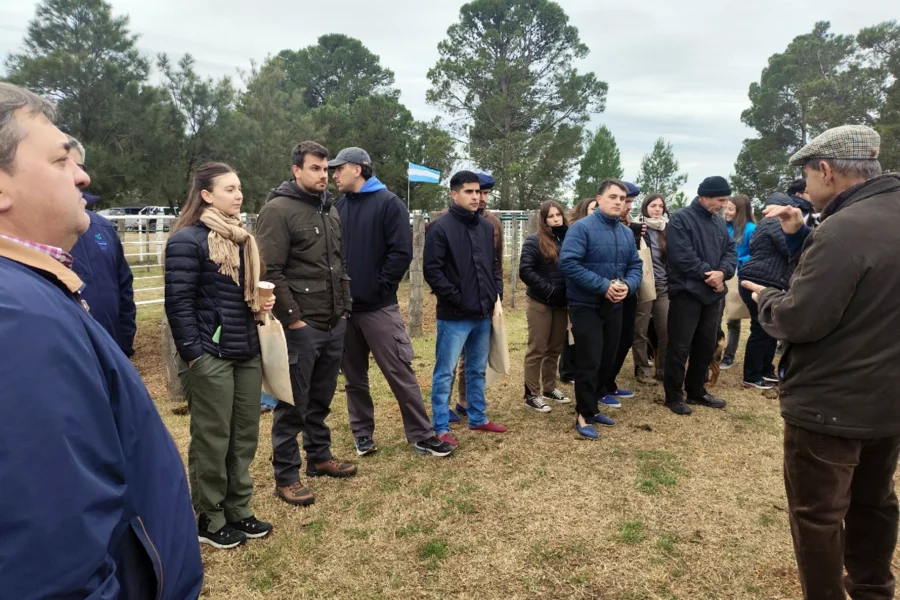 Jornada de capacitación en clasificación fenotípica de ganadería en Eduardo Castex
