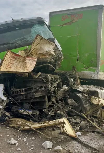 Choque entre dos camiones en la Ruta Nacional 152