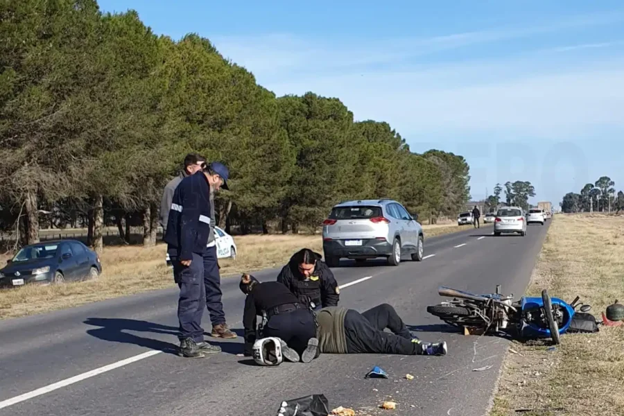 Motociclista hospitalizado tras una fuerte caída en la Ruta 101