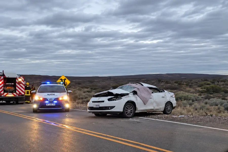 Vuelco fatal en Neuquén causó la muerte de una mujer